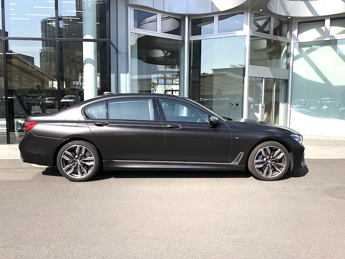 BMW M760Li-2