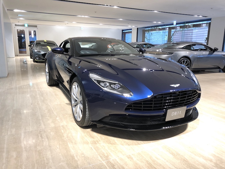 ASTON MARTIN2018-10