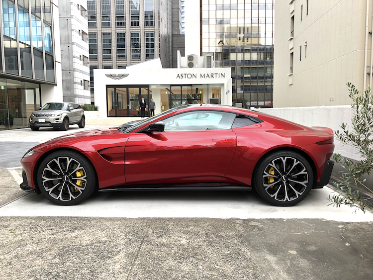 ASTON MARTIN2018-2